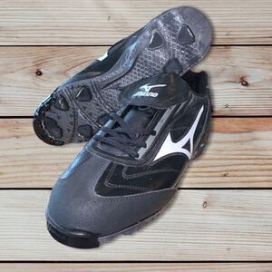 Vintage and Rare Mizuno Men's Pro Baseball Cleat